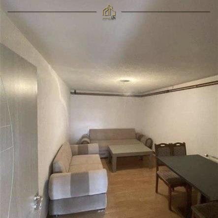 Kat i shtëpisë me qira – Lagja e Spitalit