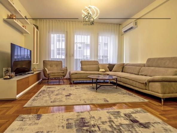 Banesë në shitje – Tophane