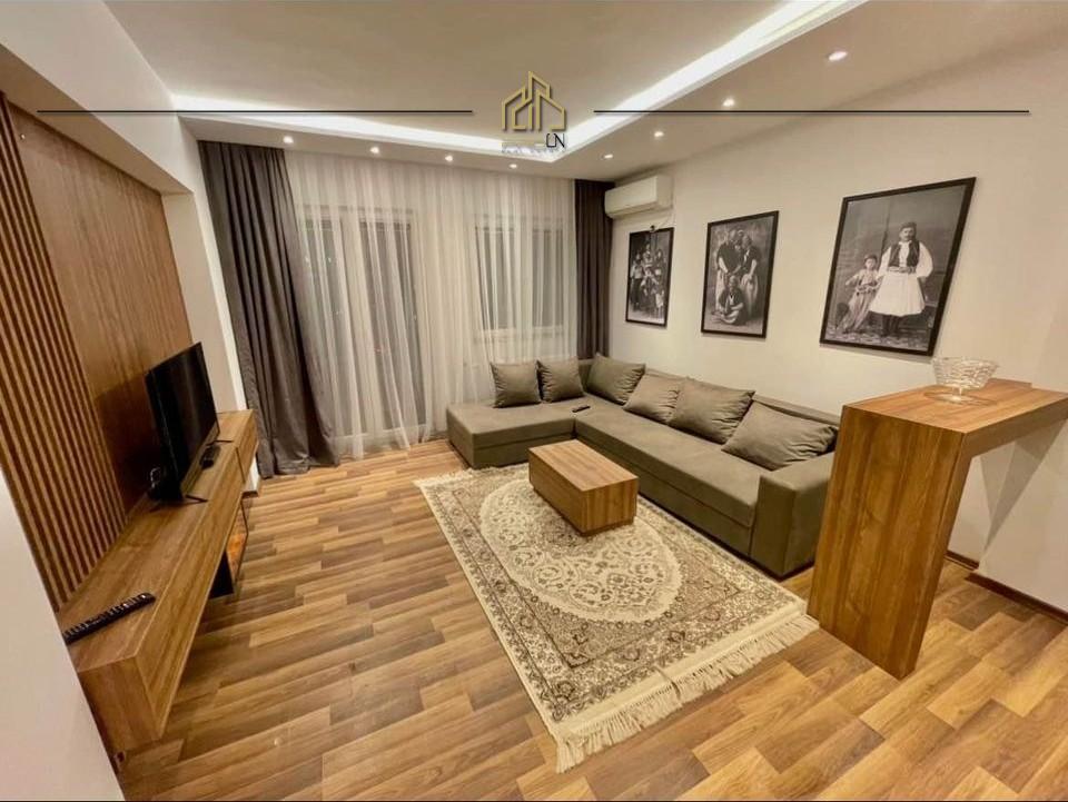 Banesë / Zyre me qira – Qendër