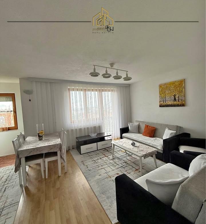 559940031_25247591198165753_3688702416431354049_n-720×785