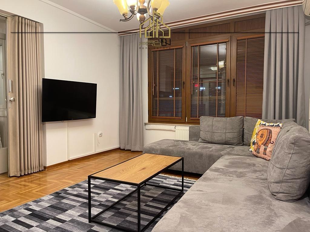 banes-me-qera-te-katedralja-8