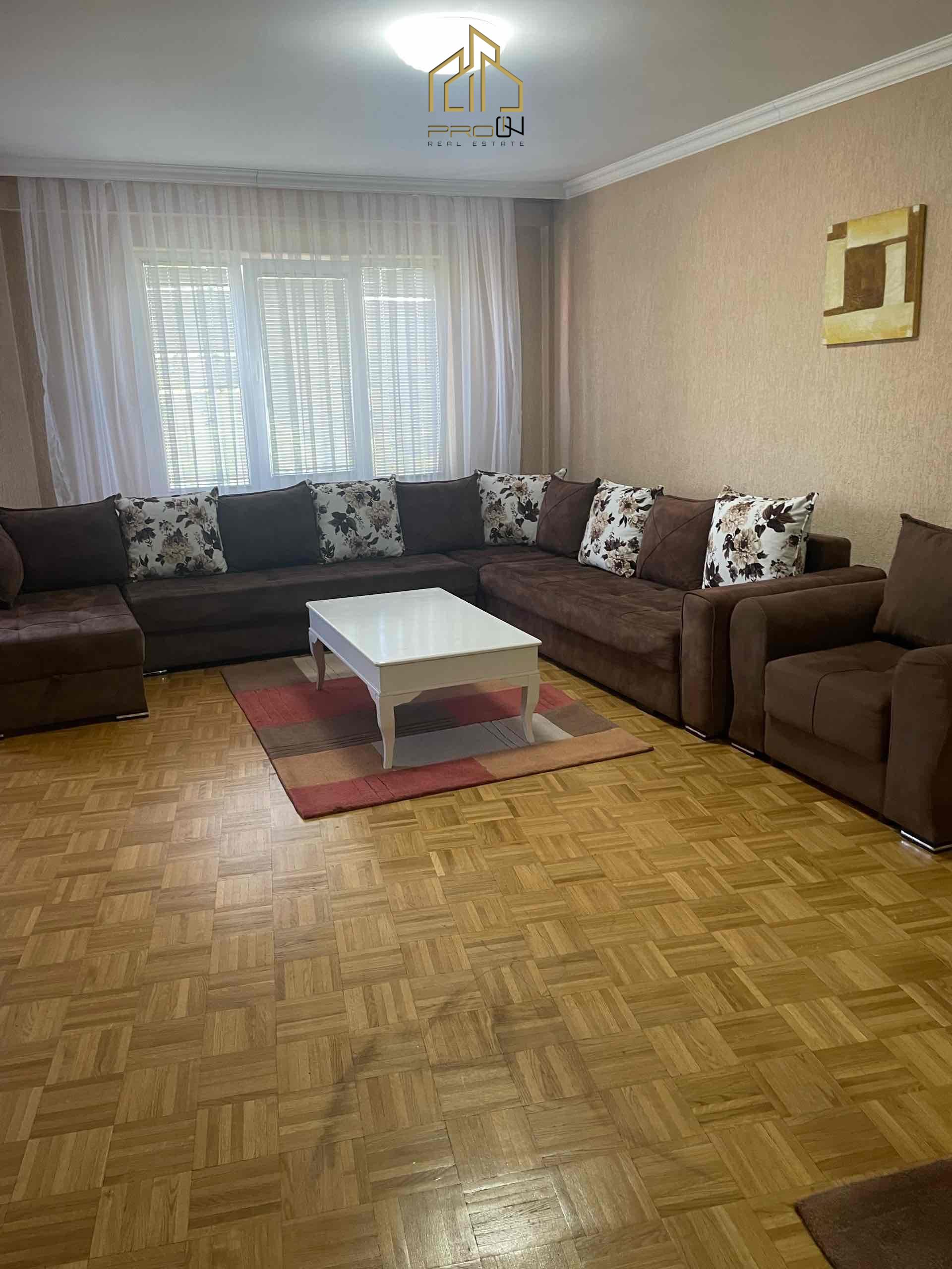 banese-me-qera-te-parku-i-qytetit (1)