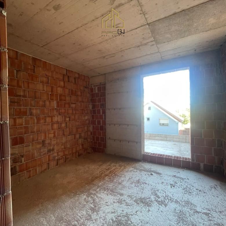 🏡 SHITET Banesa në Vushtrri – Kompleksi Mali
