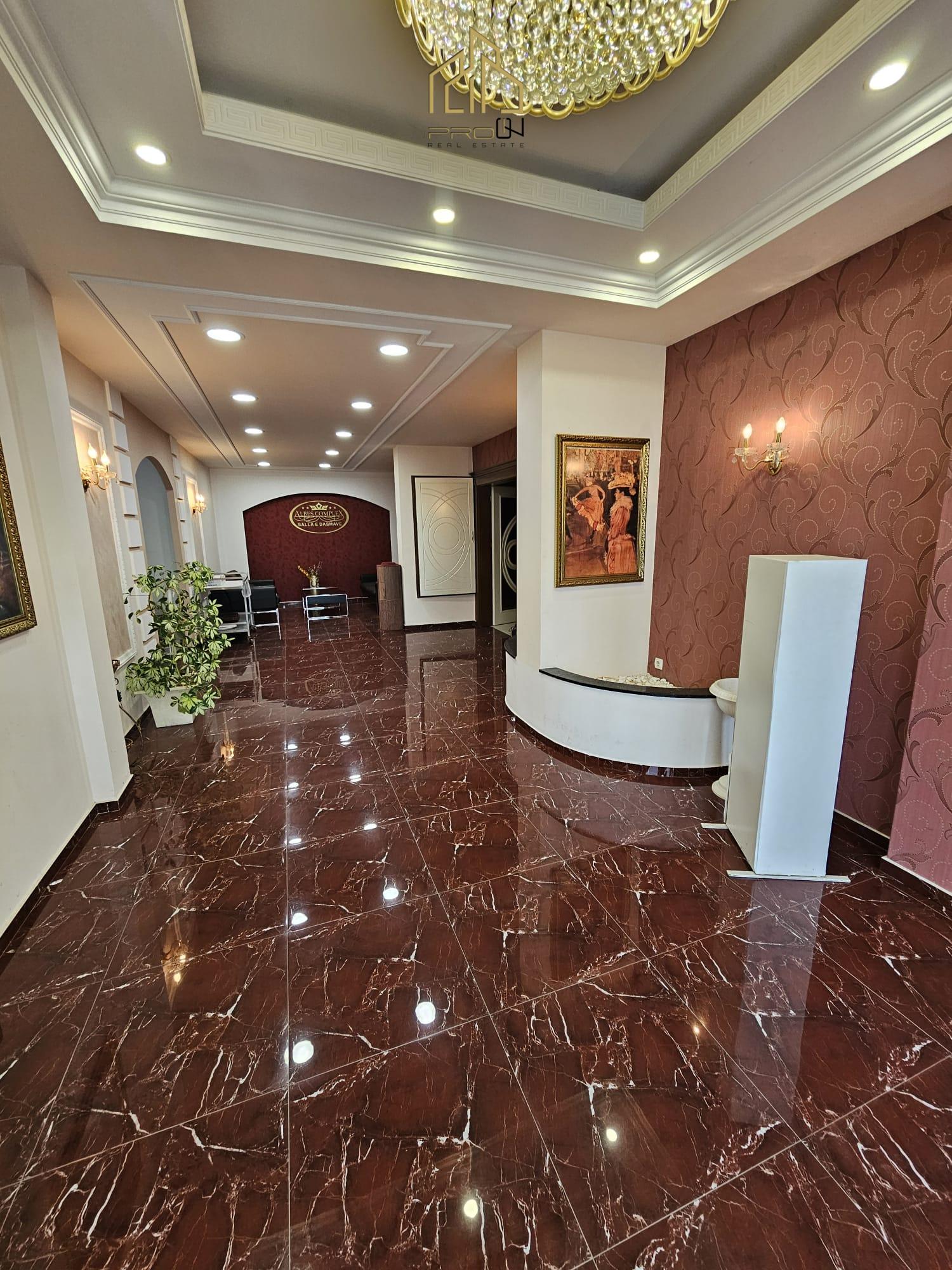 Kompleks me pompë benzine, hotel, restaurant dhe salla eventesh në shitje – Korishë, Prizren km 4-të
