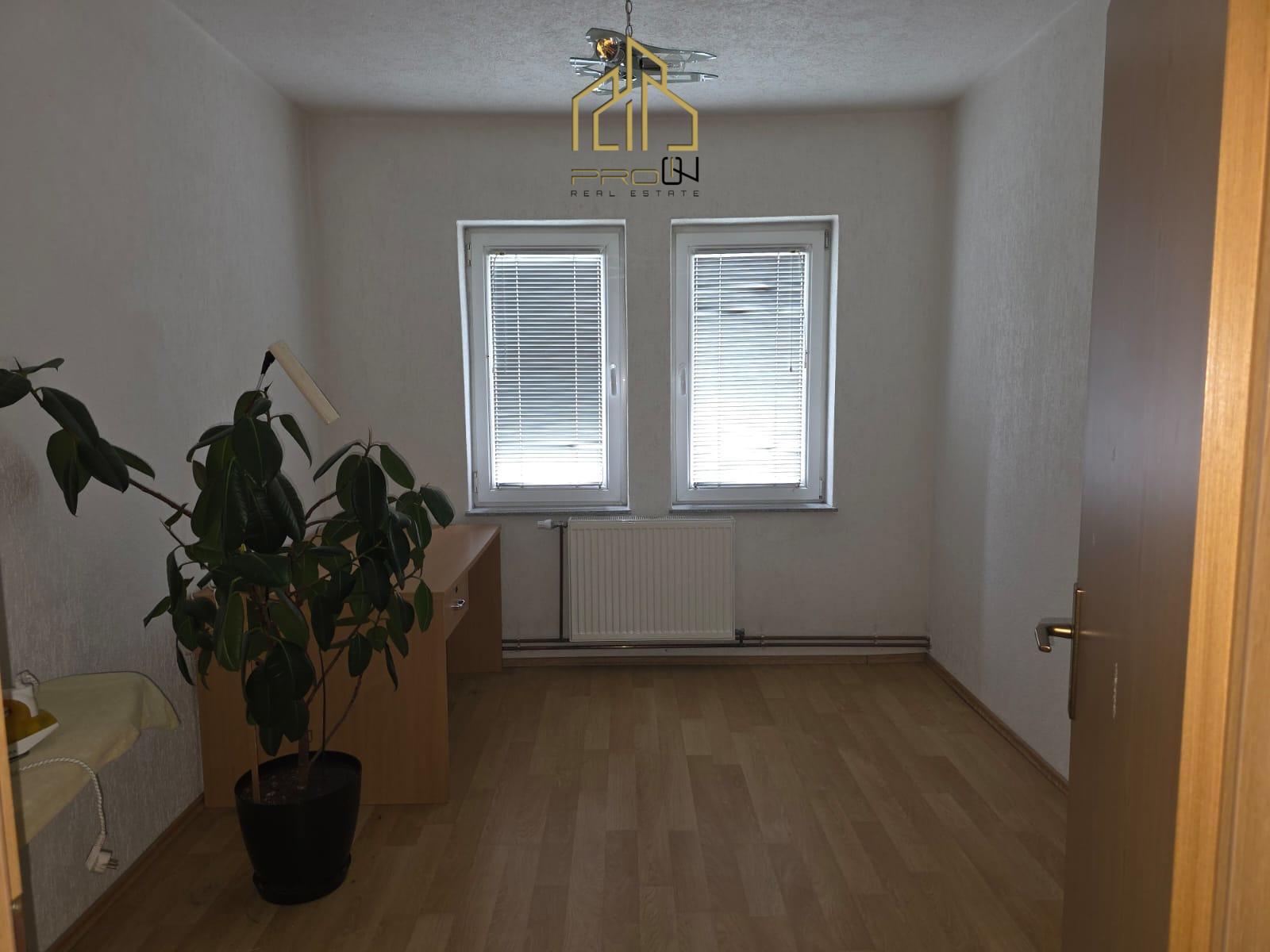 Kat shtëpie me qira – Lagja e Spitalit