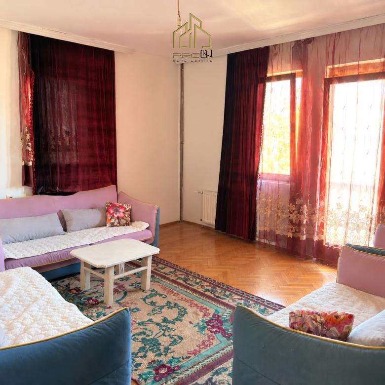 Kat shtëpie me qira – Kalabri (Emshir)