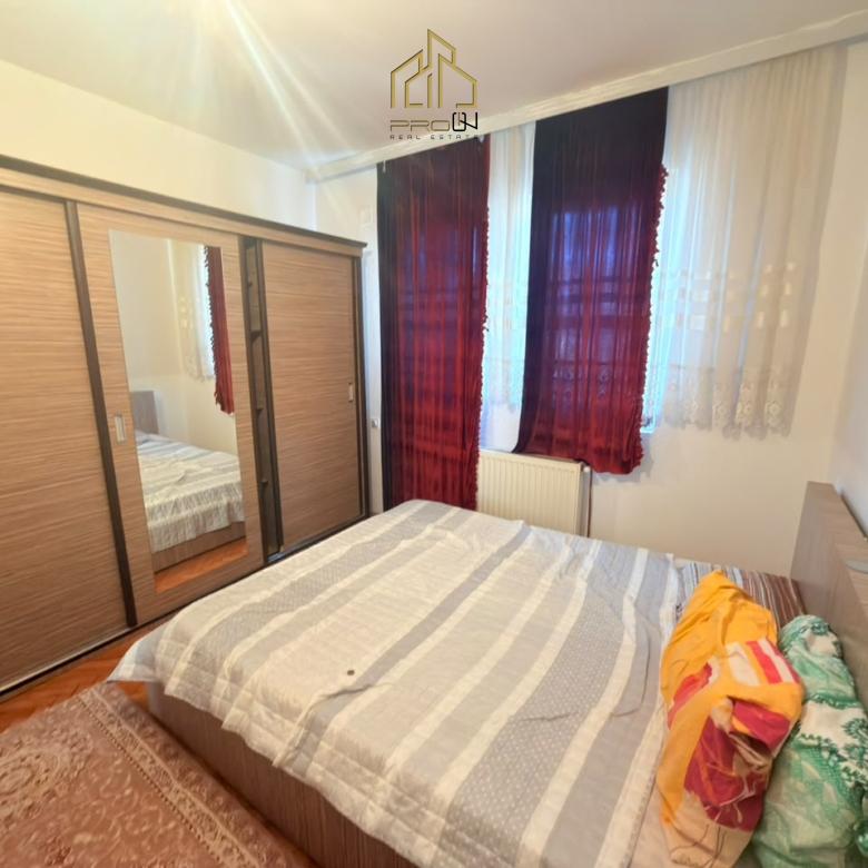 Kat shtëpie me qira – Kalabri (Emshir)