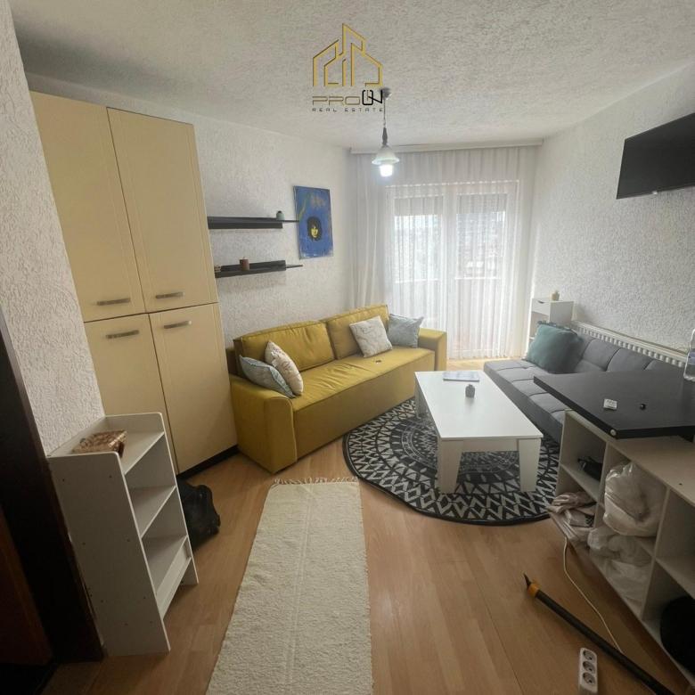Garsoniere me qira – 4 Llullat