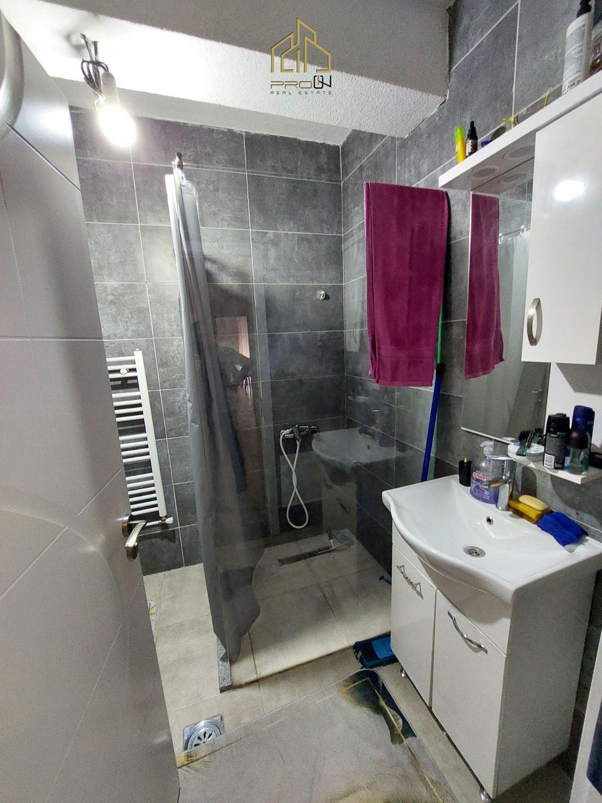 Banesë me qira – Kalabri (Emshir)