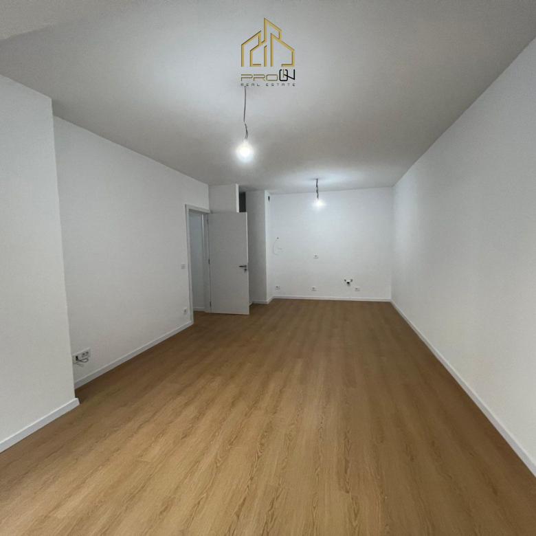 Banesë / Zyre me qira – Mati 1