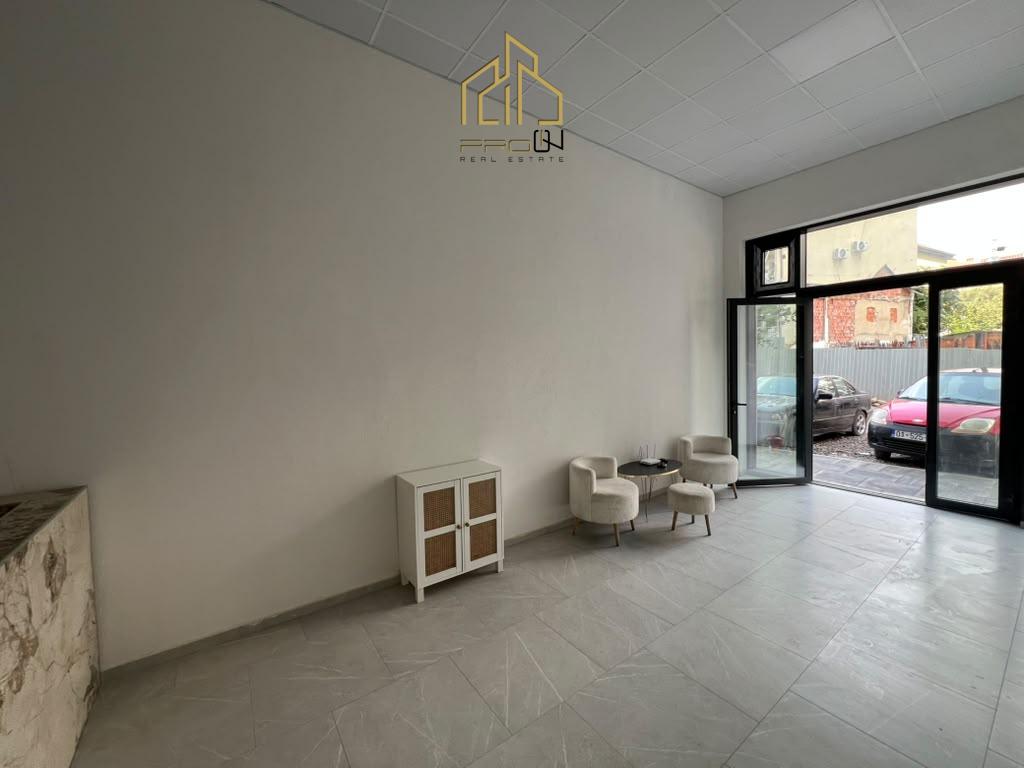 Lokal me qira – Bregu i Diellit