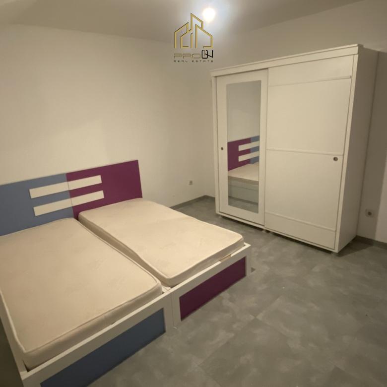 Kat shtëpie me qira – Prishtina e Re
