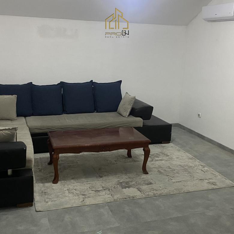 Kat shtëpie me qira – Prishtina e Re